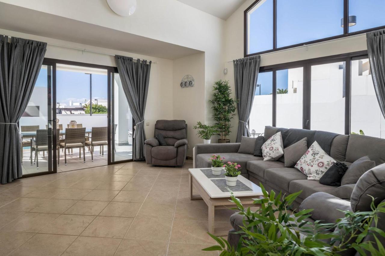 Casa Dubh Linn Playa Blanca  Exteriör bild